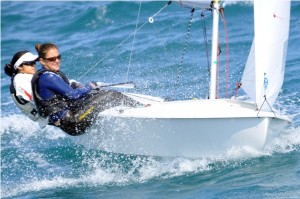 Tripulacion ecuatoriana femenina de Snipe ganadora de la medalla de Plata Juegos de Playa Manta 2011